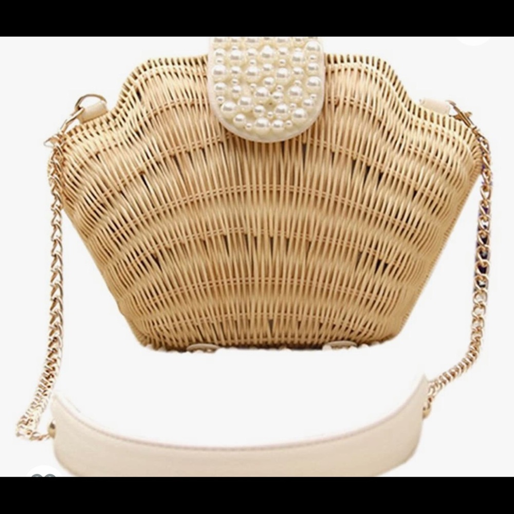 Straw purse